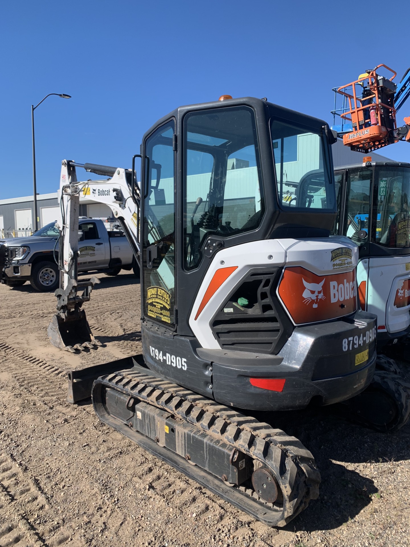 Used Equipment Sales EXCAVATOR,MINI, 8000  CLASS in Marquette MI